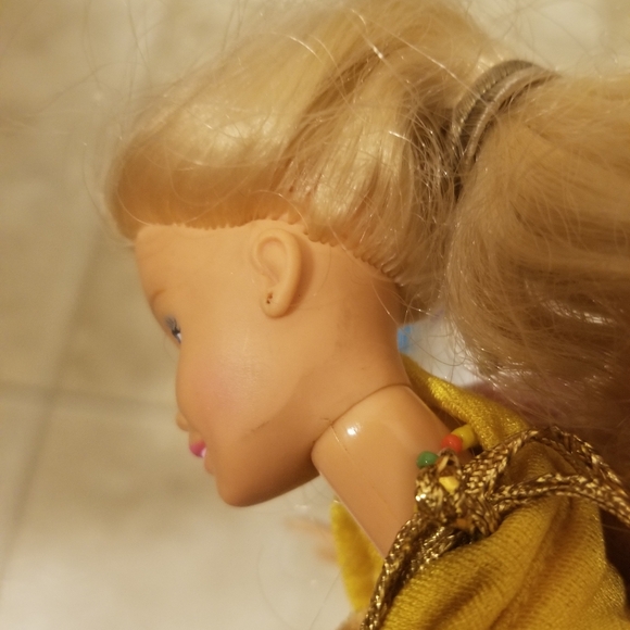 3 1966 Barbie dolls with clothes twist and turn switch on back doesn't work read - Picture 7 of 15